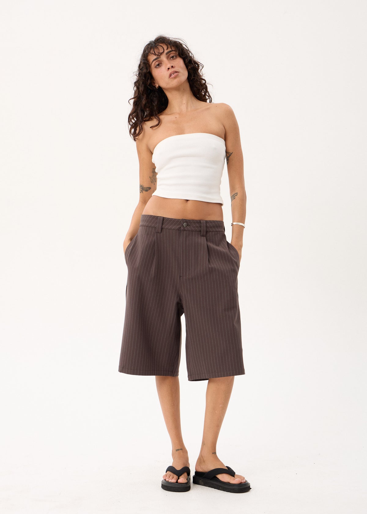 AFENDS Business - Baggy Pleated Short 24" - Coffee Stripe