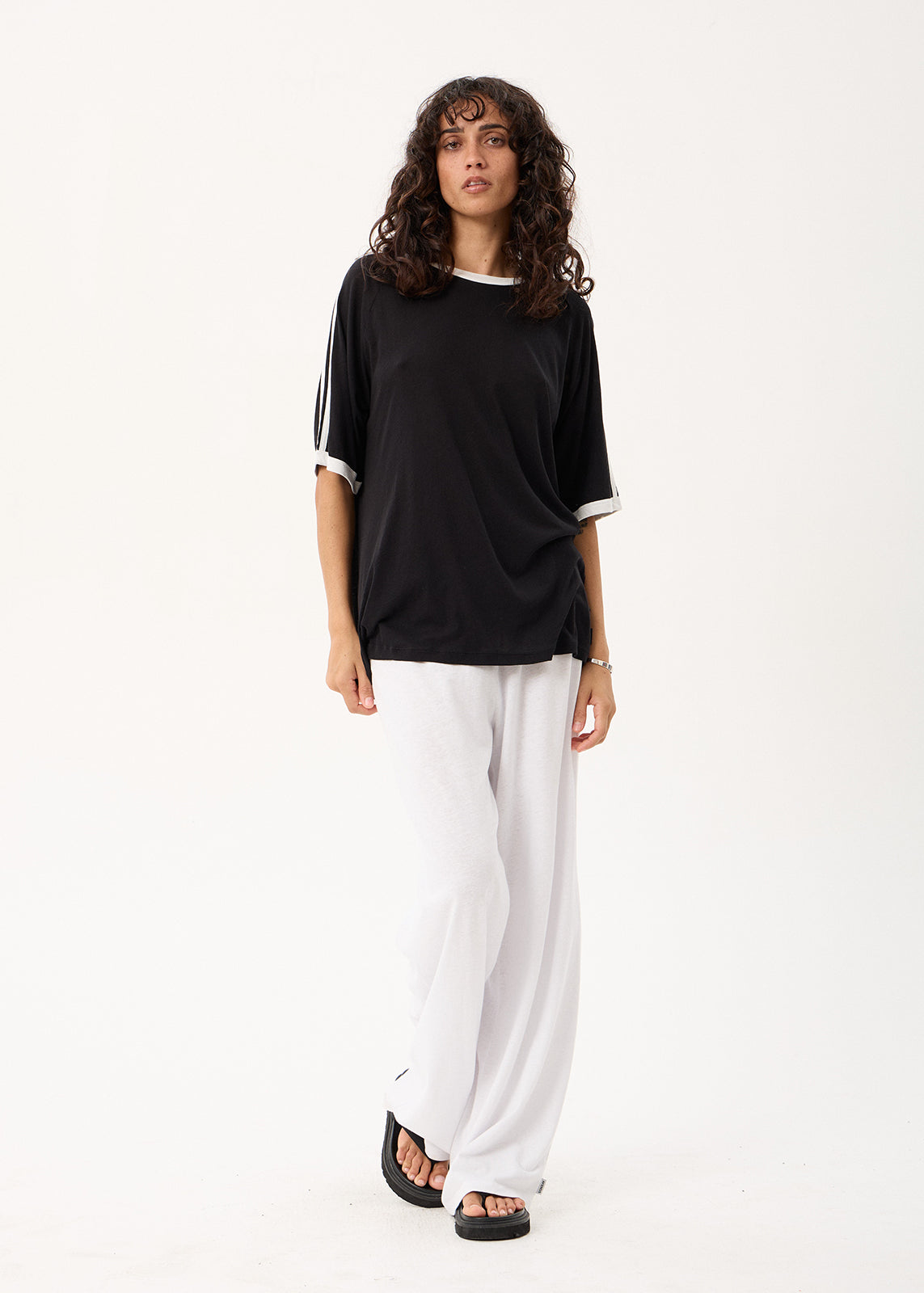 AFENDS Smokeshow - Oversized Raglan Tee - Black