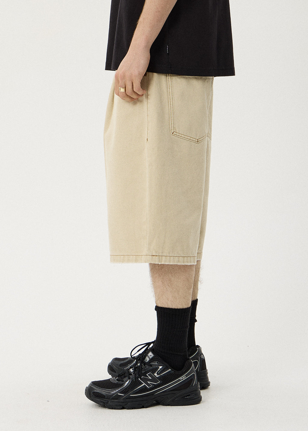 AFENDS Fast Forward - Denim Ultra Baggy Pleated Short 24" - Vintage Sand