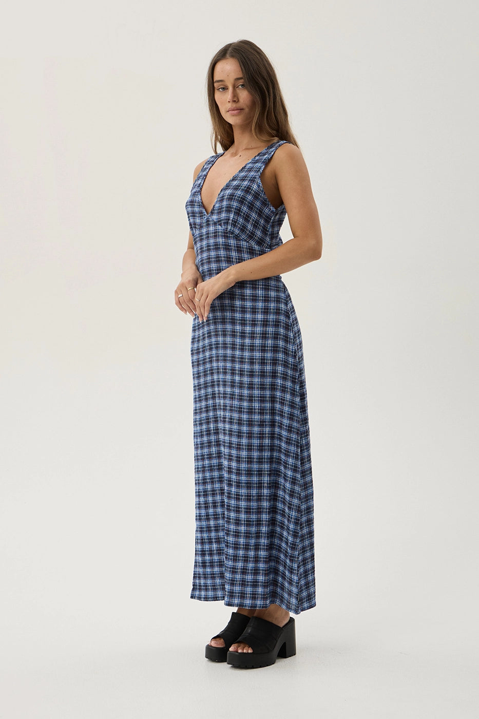 afends dress measurements AFENDS Womens Tully - Seersucker Maxi Dress