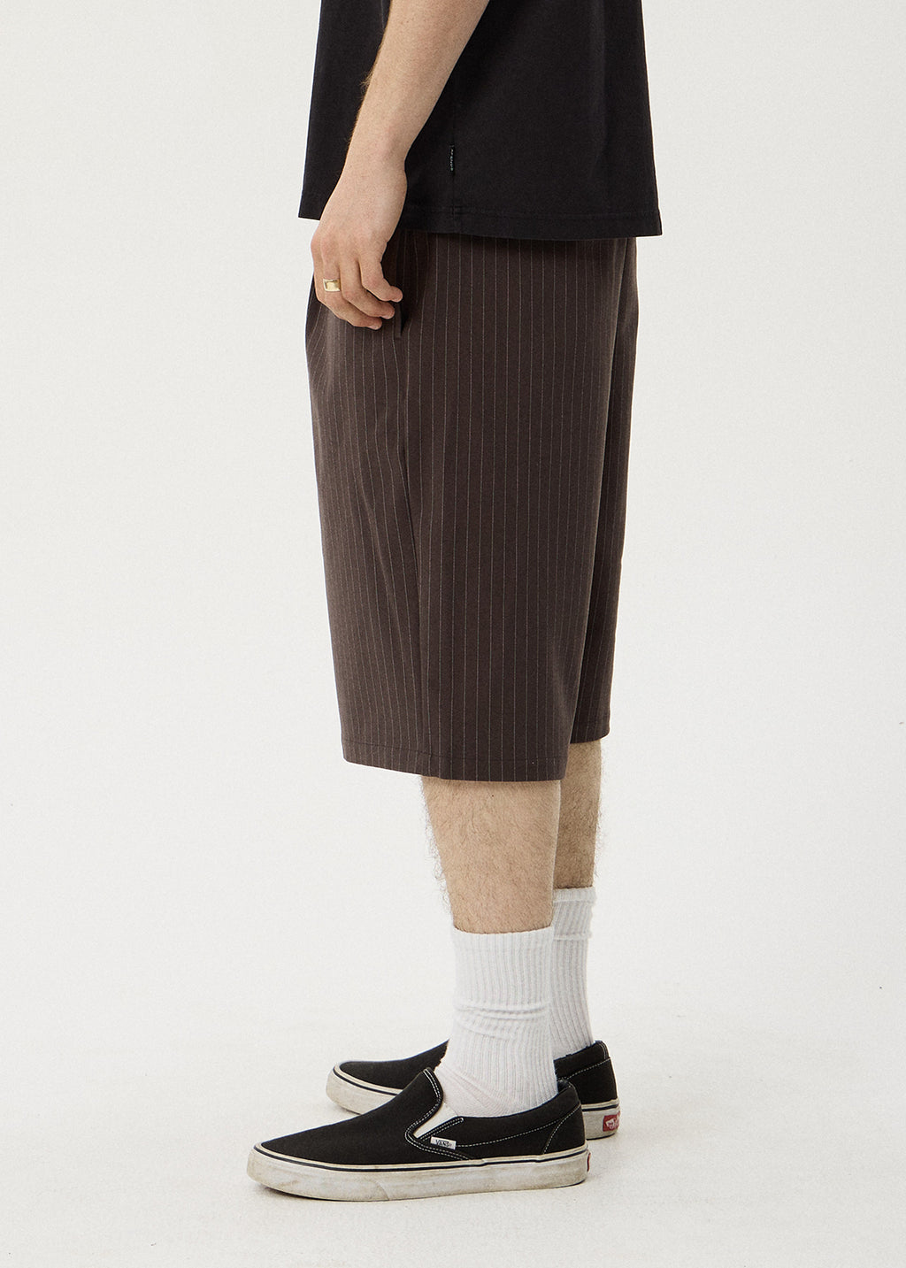 AFENDS Business - Baggy Pleated Short 24" - Coffee Stripe