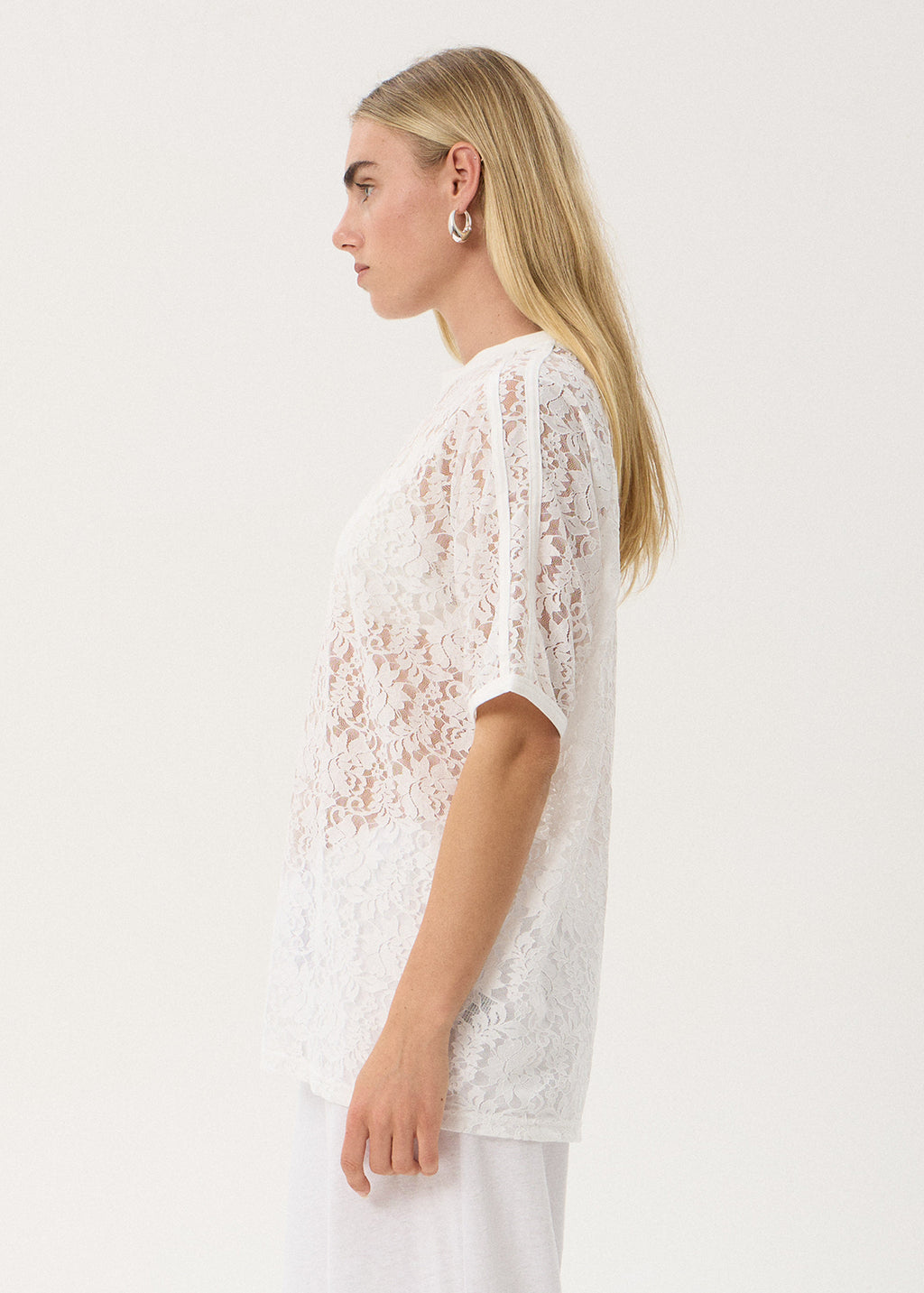 AFENDS Angela - Lace Oversized Raglan Tee - White