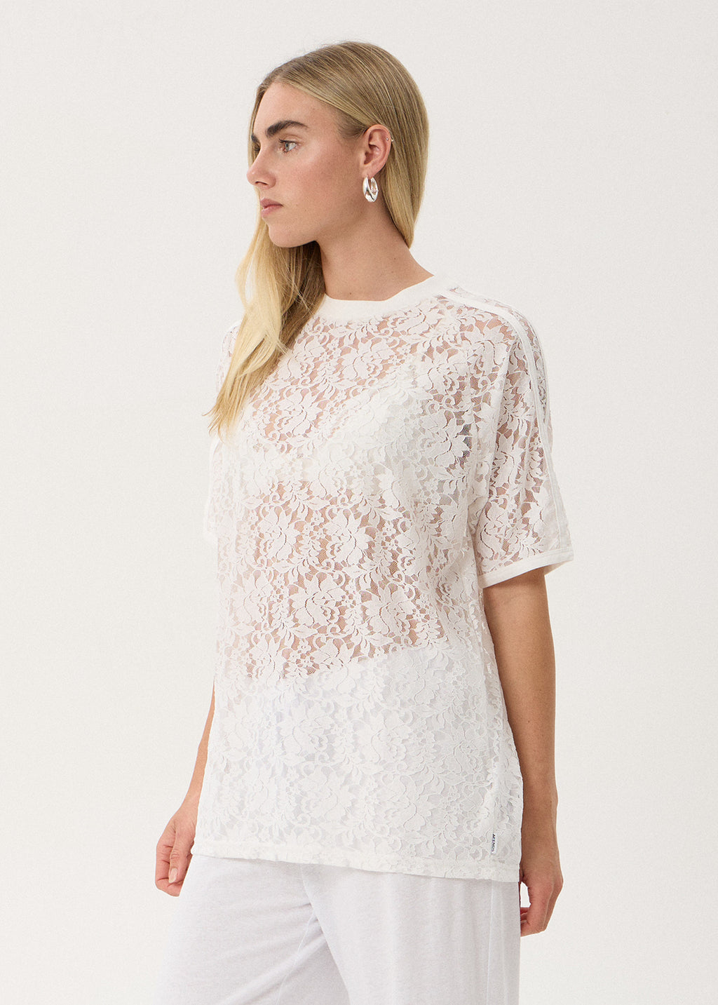 AFENDS Angela - Lace Oversized Raglan Tee - White