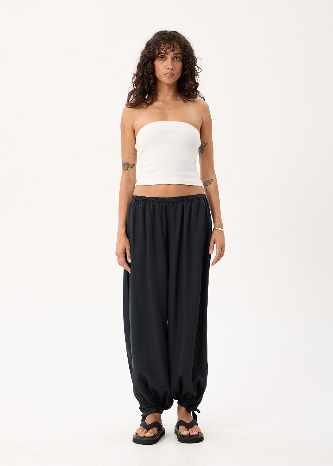 AFENDS Lyana - Balloon Pant - Black