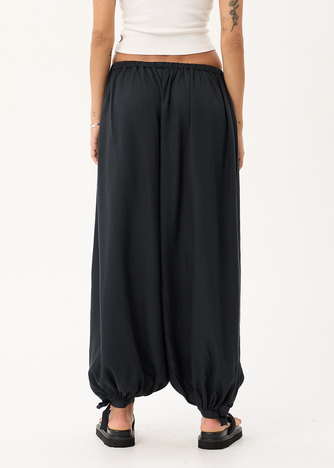 AFENDS Lyana - Balloon Pant - Black