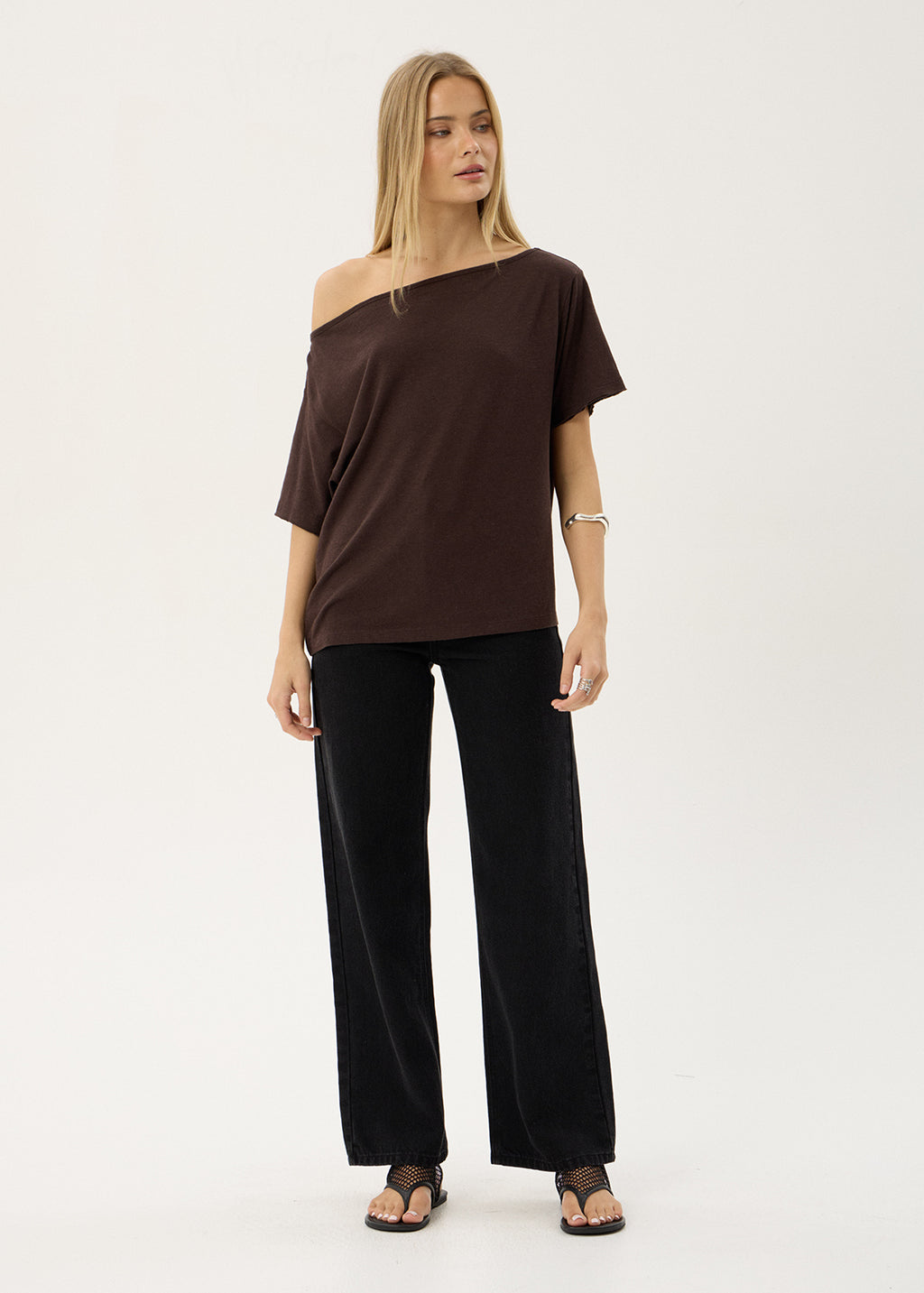 AFENDS Womens Sabina - Off Shoulder Tee - Coffee