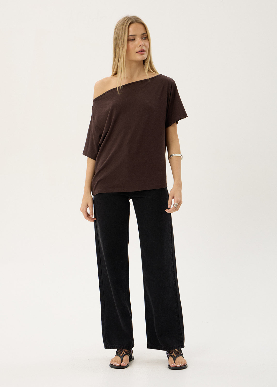 AFENDS Womens Sabina - Off Shoulder Tee - Coffee
