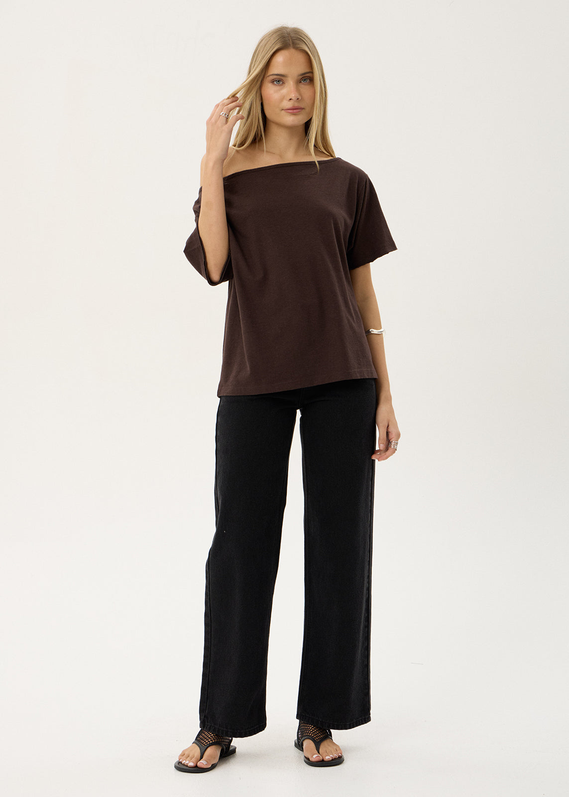 AFENDS Womens Sabina - Off Shoulder Tee - Coffee