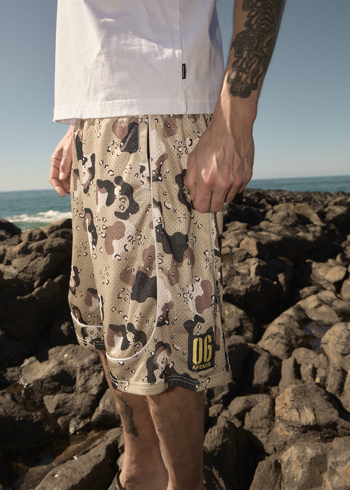 AFENDS Mens Desert Angel - Basketball Short 22" - Desert Camo