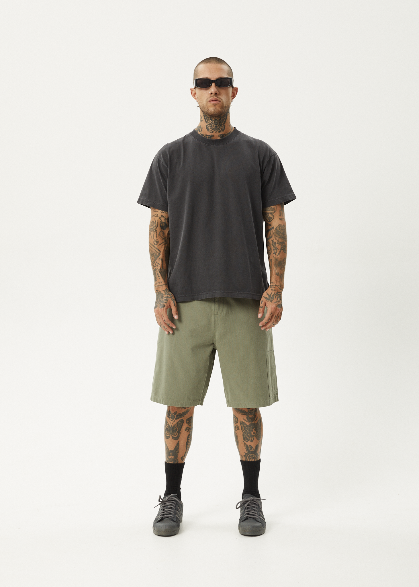 AFENDS Mens Harper - Canvas Workwear Short 22" - Olive