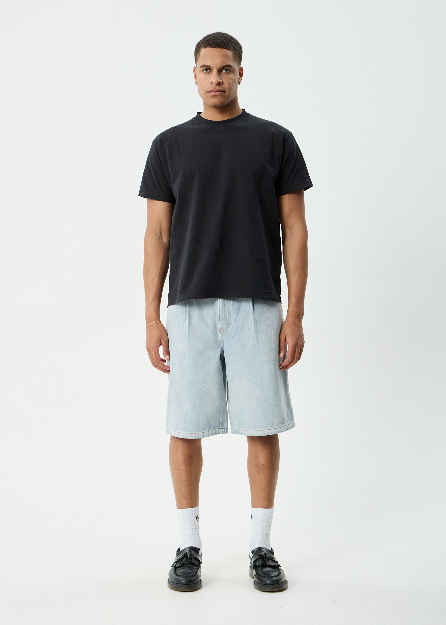 AFENDS Mens Fast Forward - Denim Ultra Baggy Pleated Short 24 Inch - Stone Blue