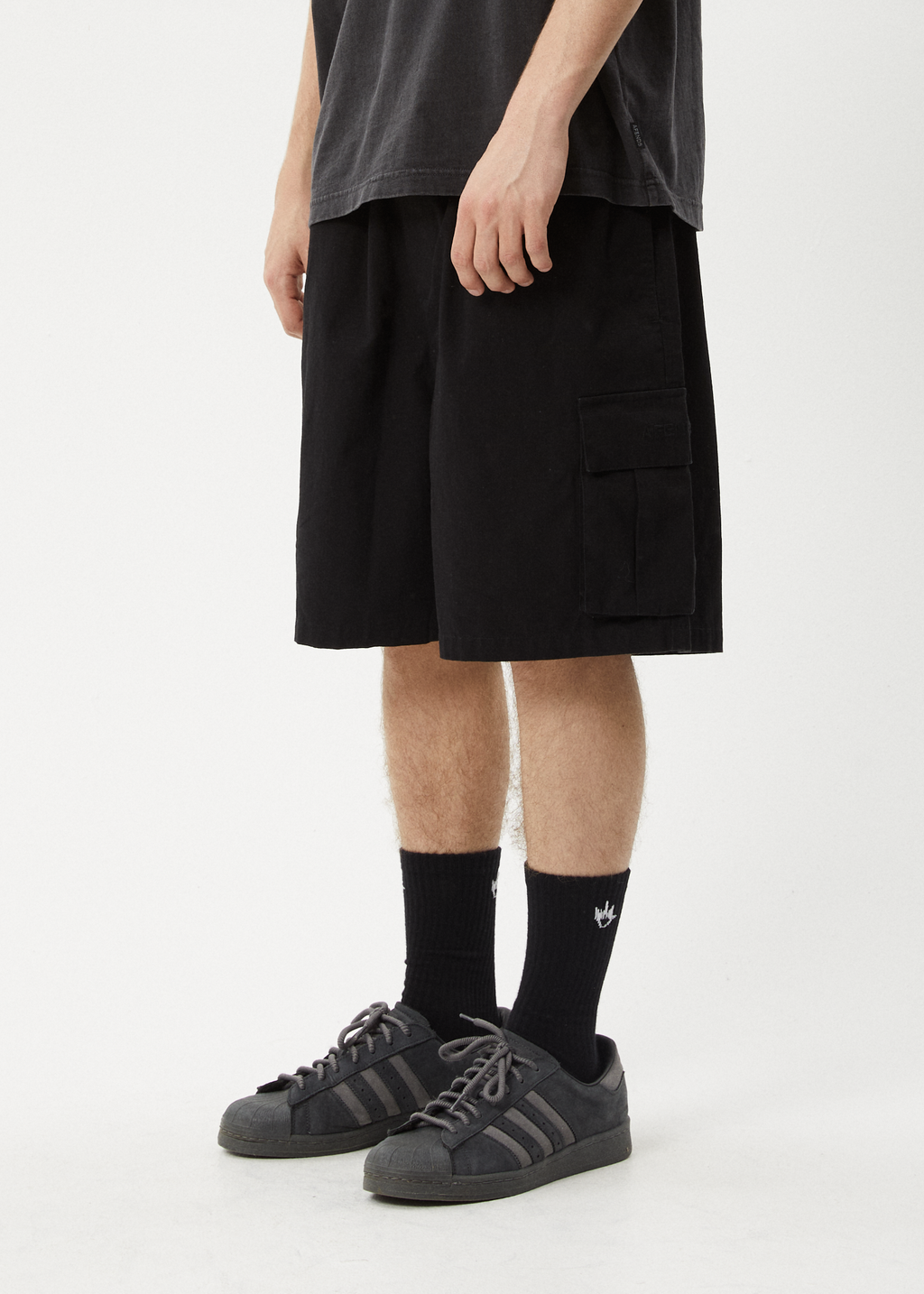 AFENDS Mens Ripped Out 98 - Oversized Cargo Short 20" - Black