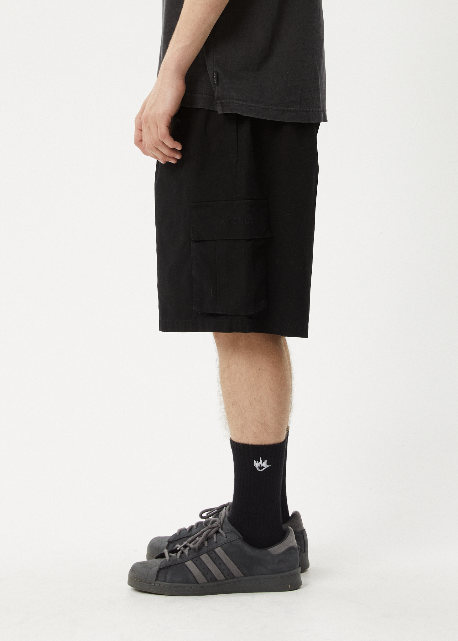 AFENDS Mens Ripped Out 98 - Oversized Cargo Short 20" - Black