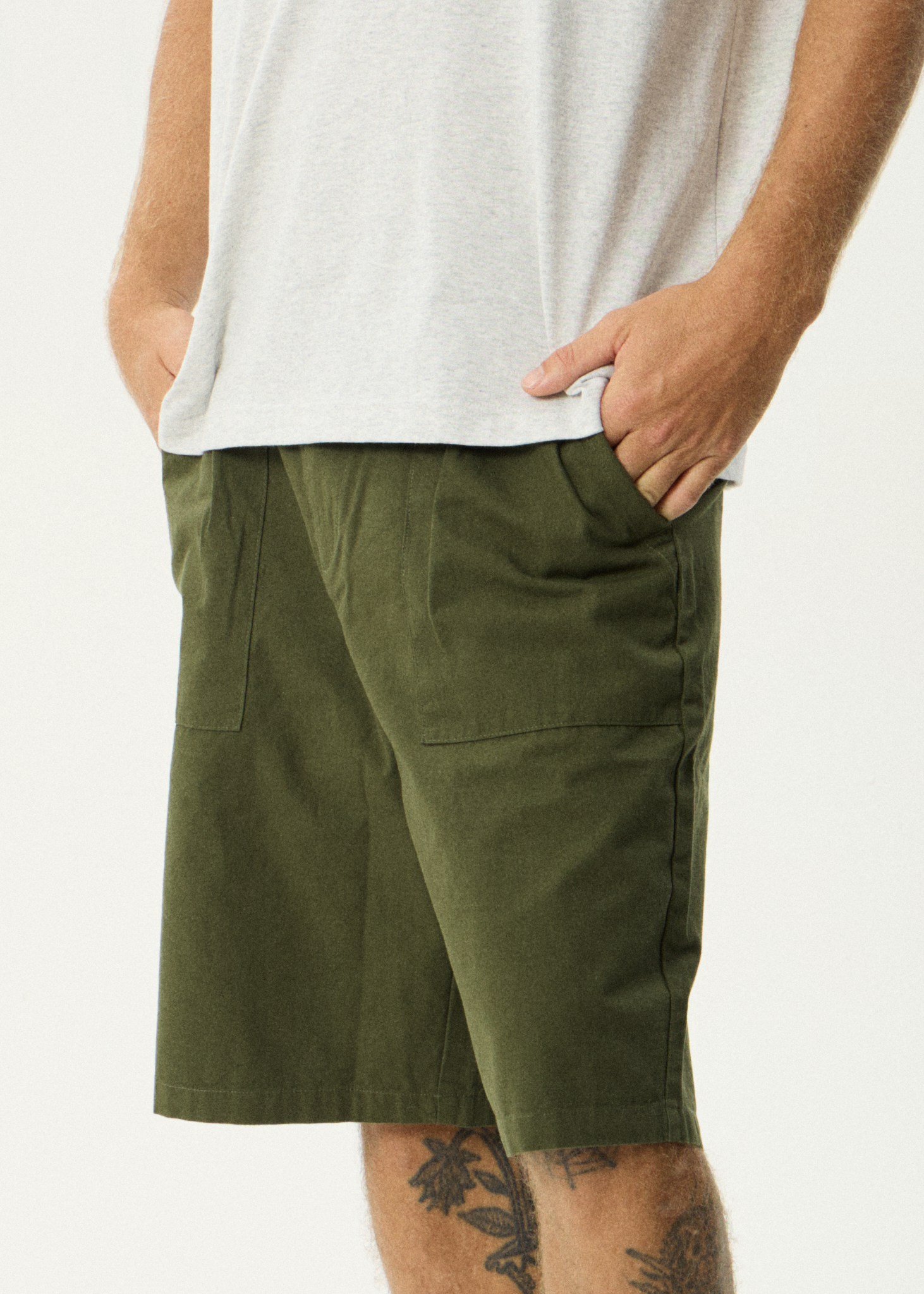 AFENDS Mens Glider - Pleated Short 22" - Military