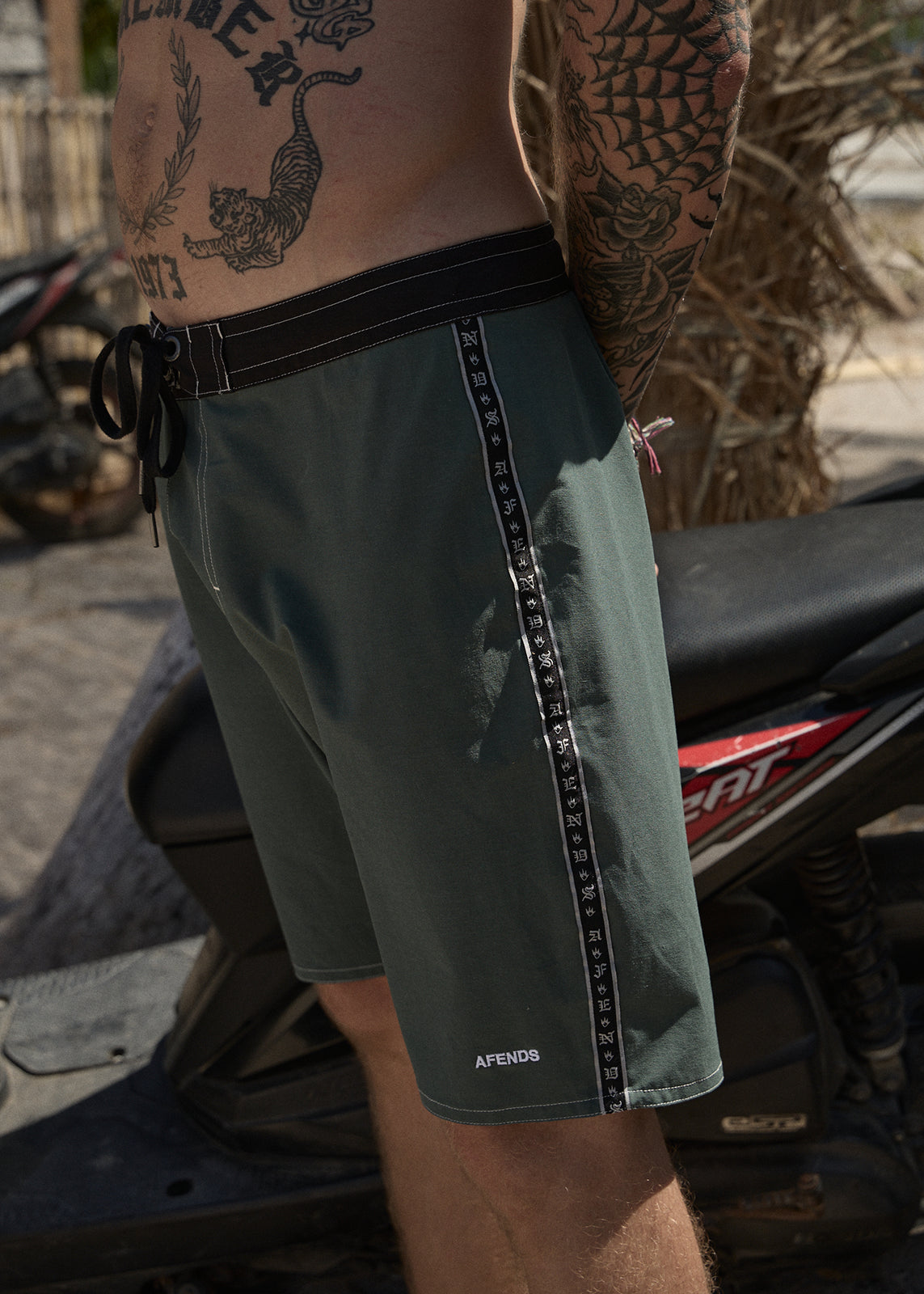 AFENDS Mens The Wreck - Surf Related V2 Boardshort 20" - Pine