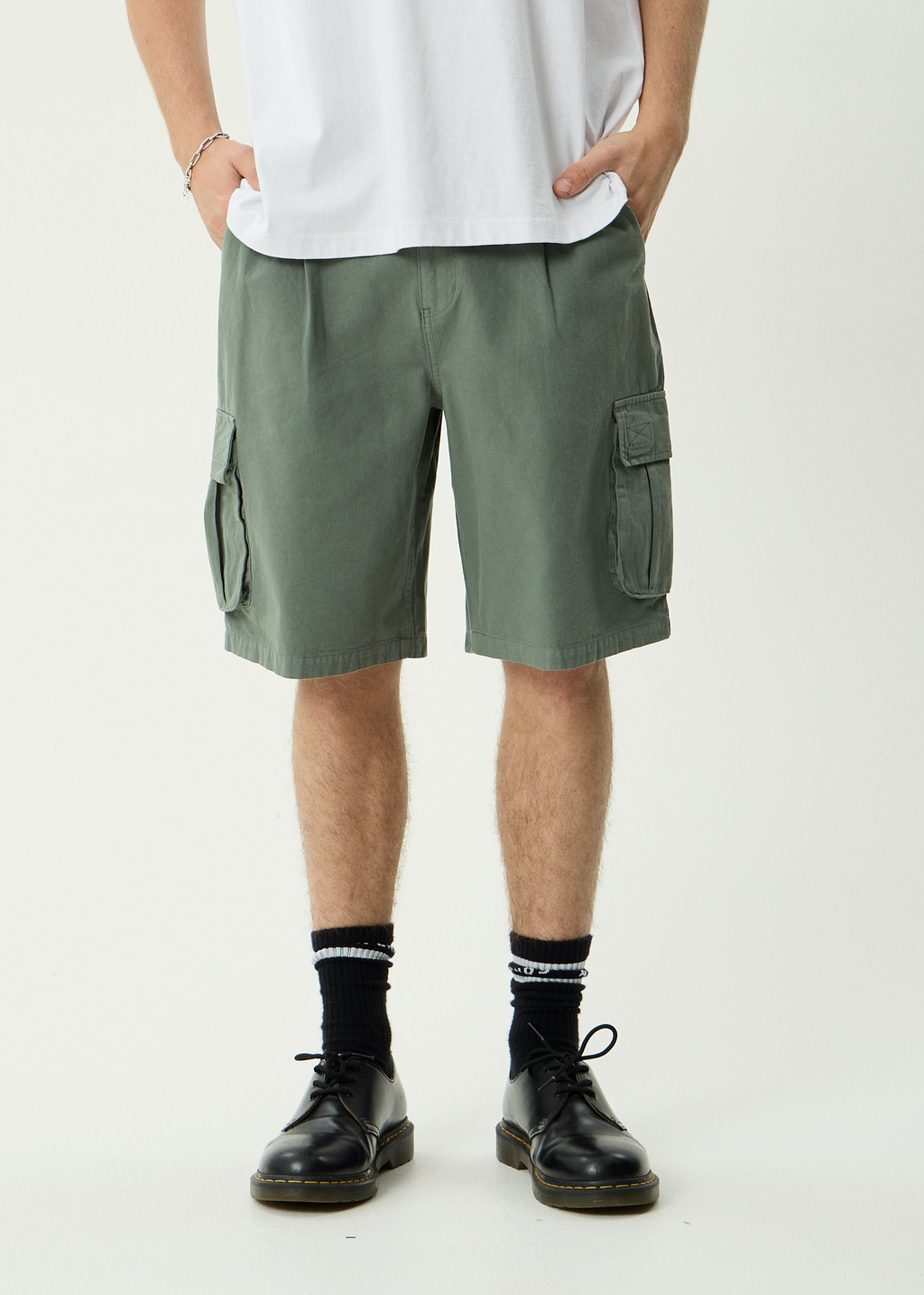 AFENDS Mens Summit - Recycled Pleated Cargo Short 22 Inch - Washed Sycamore
