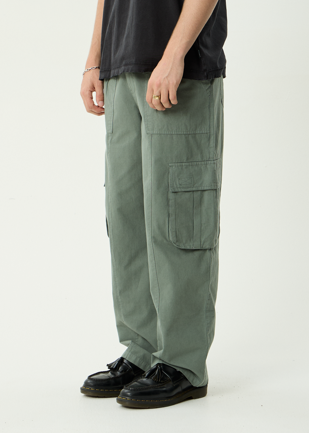 AFENDS Mens Summit - Recycled Pleated Cargo Pant - Washed Sycamore