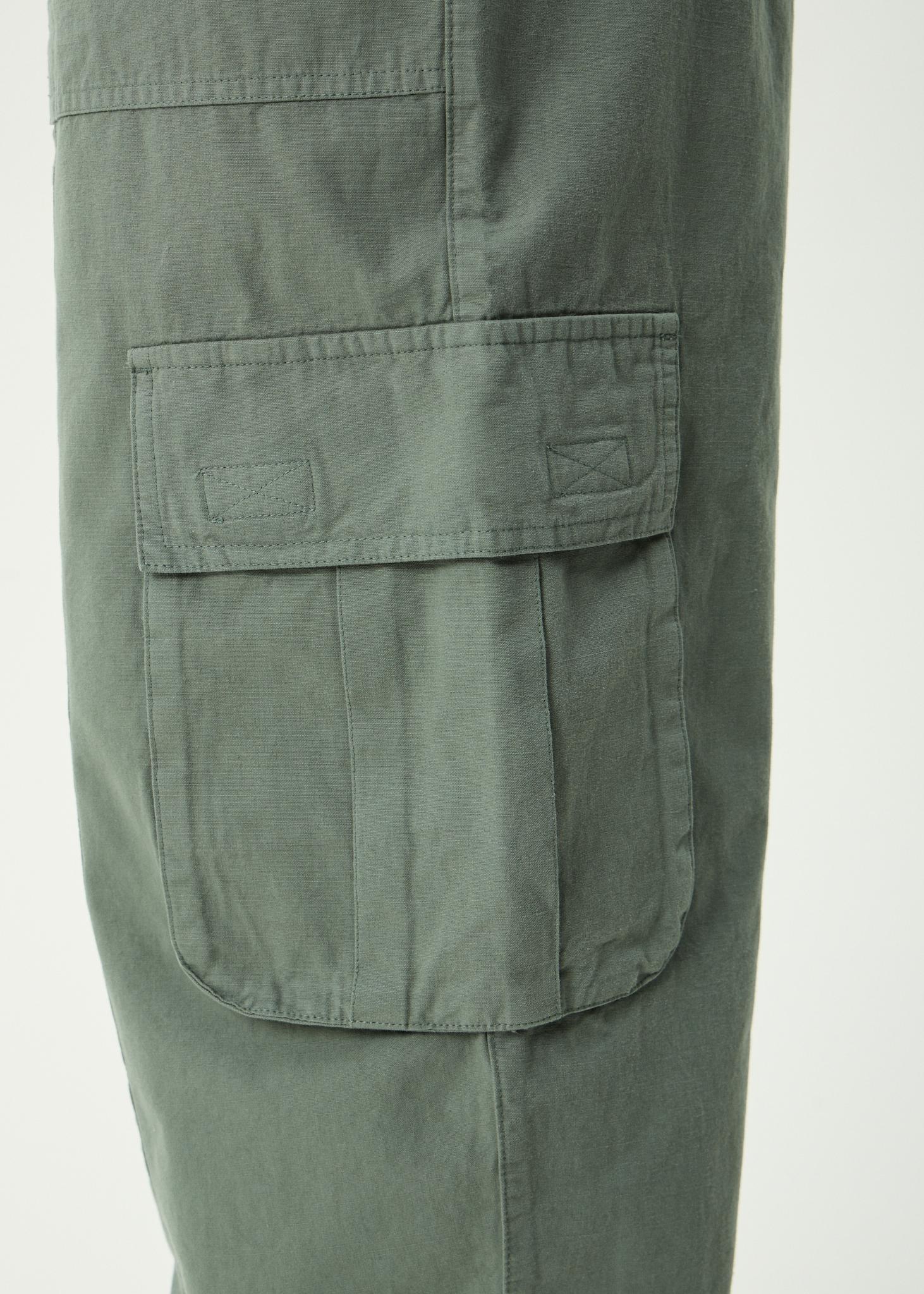 AFENDS Mens Summit - Recycled Pleated Cargo Pant - Washed Sycamore