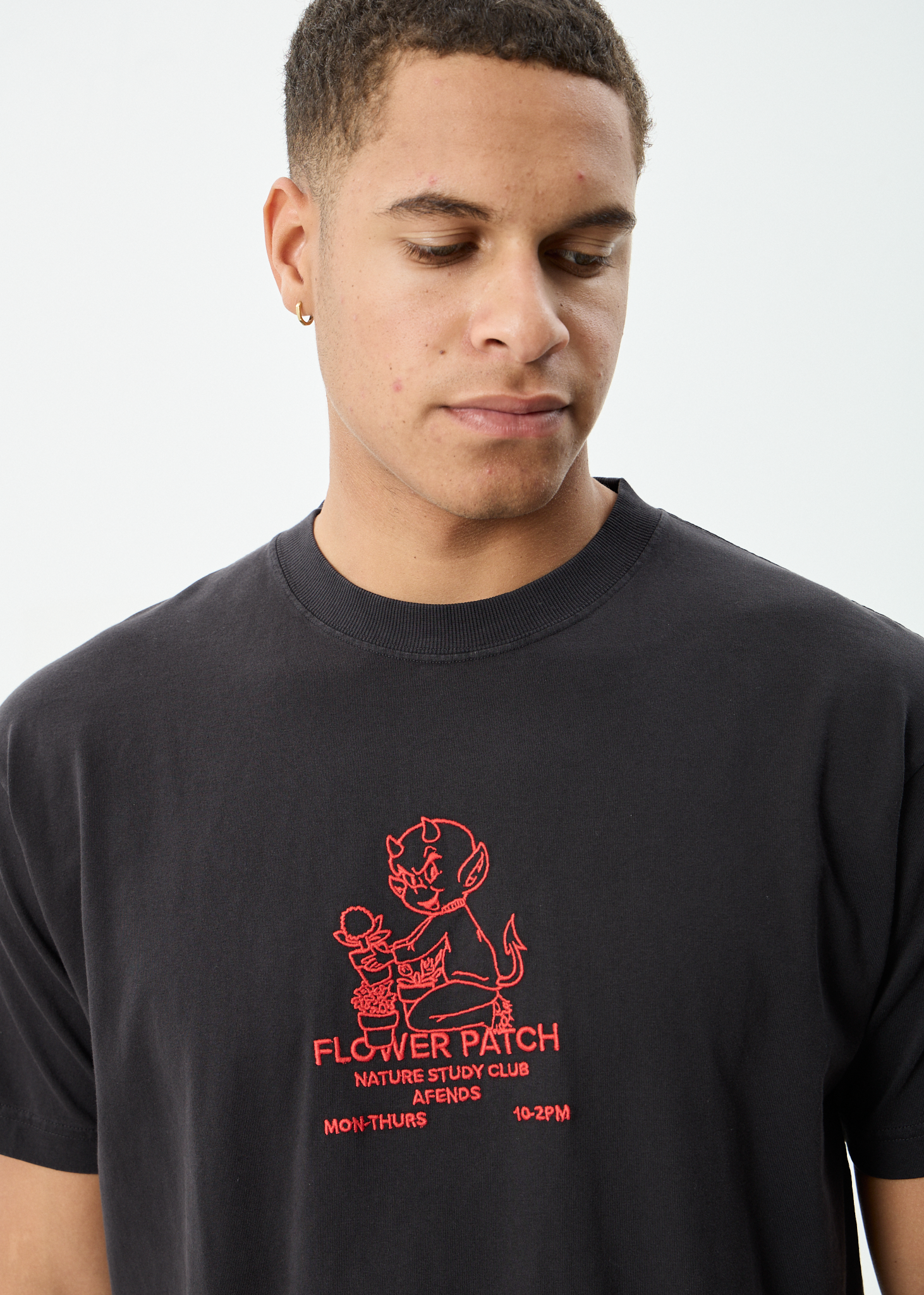 AFENDS Mens Flower Patch - Heavyweight Boxy Tee - Stone Black