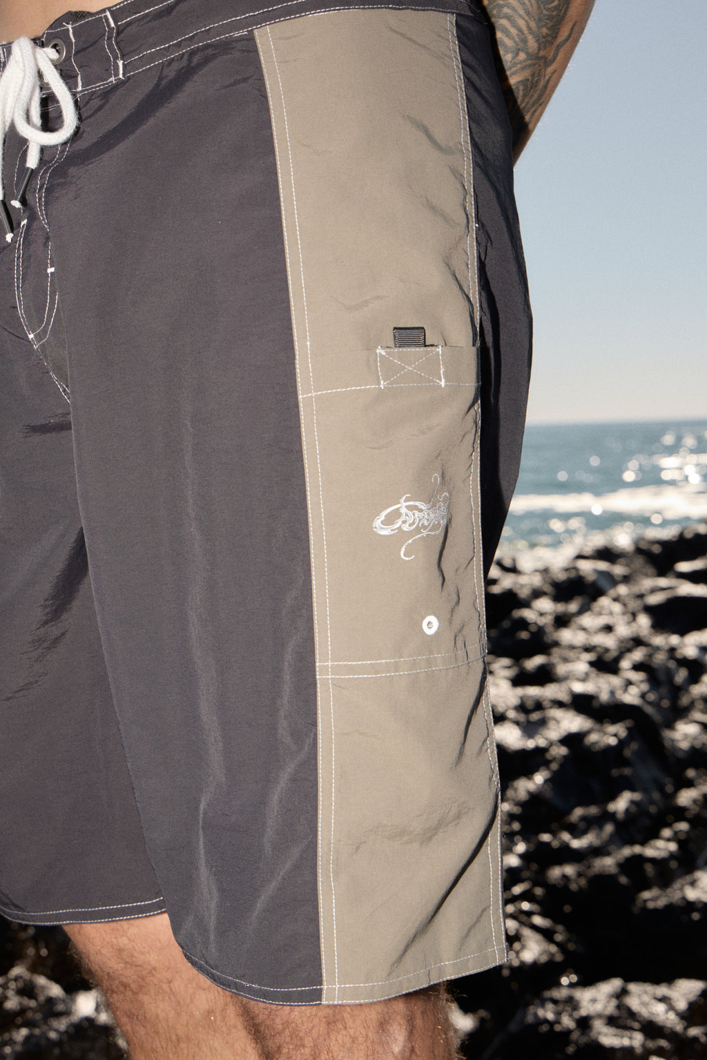 AFENDS Mens Adams - Surf Related V2 Boardshort 22" - Black