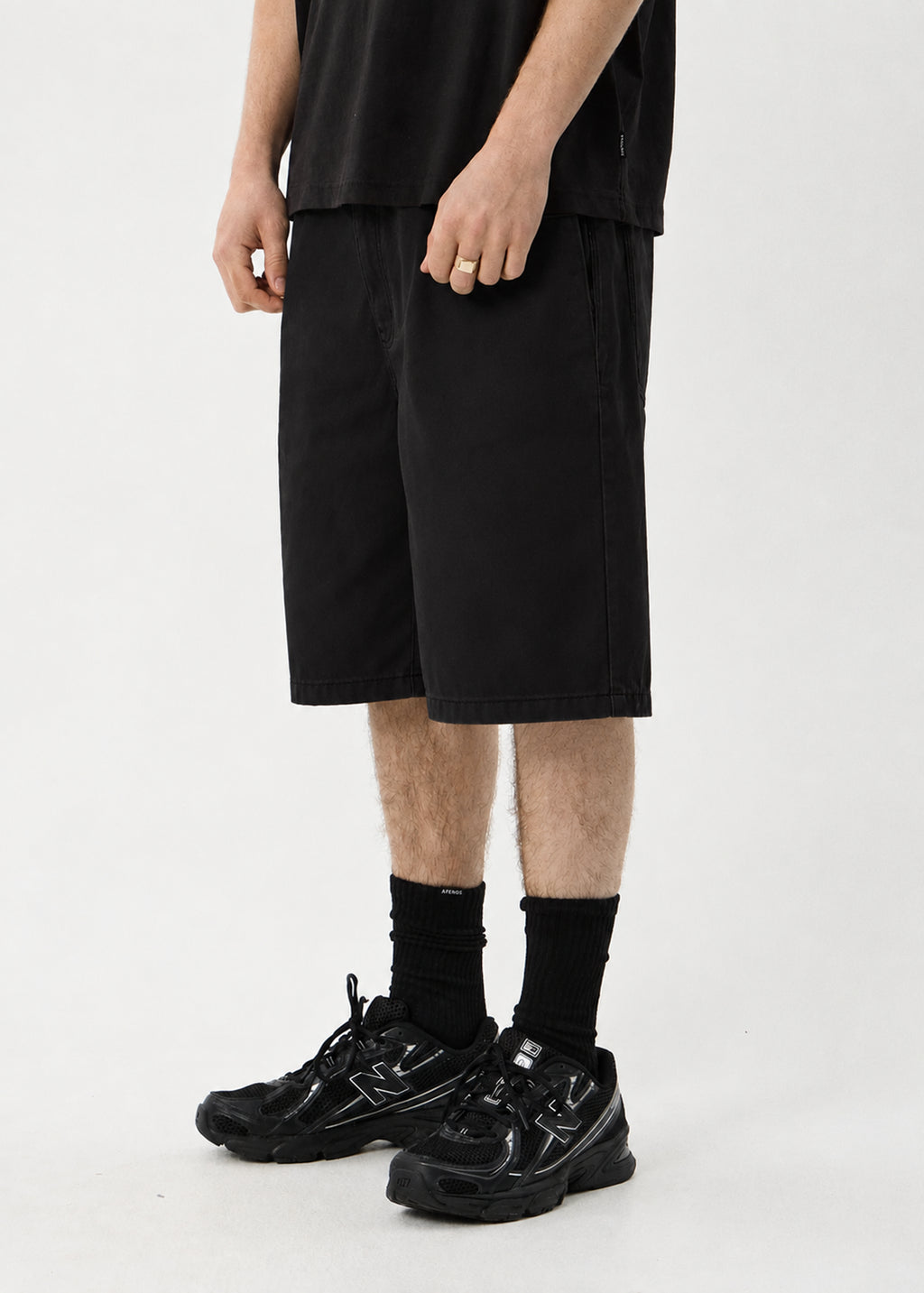 AFENDS Pollet - Baggy Pleated Short 24" - Washed Black