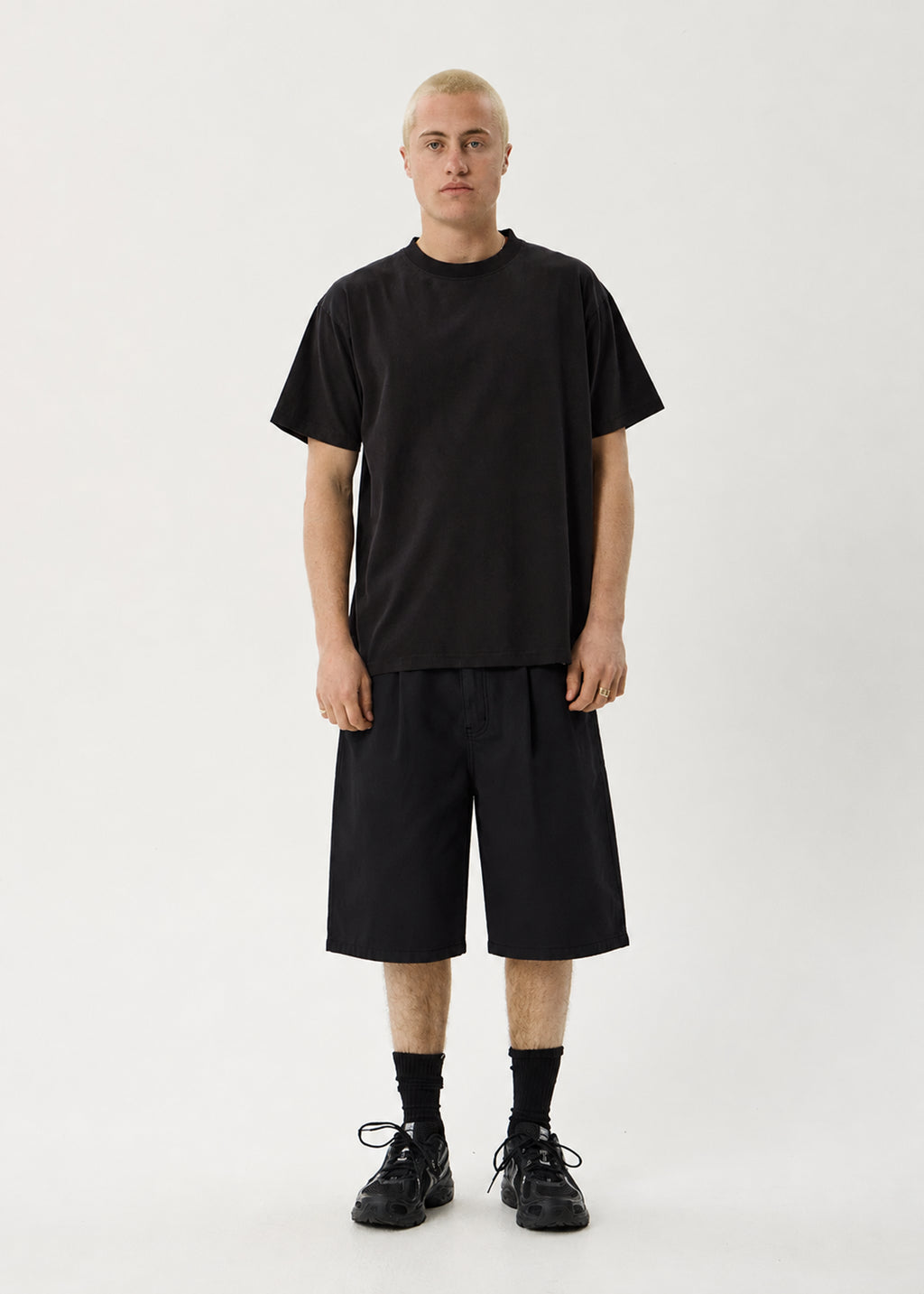 AFENDS Pollet - Baggy Pleated Short 24" - Washed Black