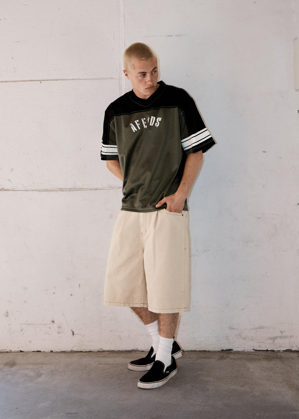 AFENDS Fast Forward - Denim Ultra Baggy Pleated Short 24" - Vintage Sand