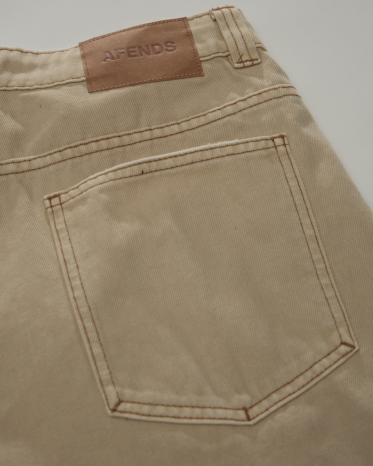 AFENDS Fast Forward - Denim Ultra Baggy Pleated Short 24" - Vintage Sand