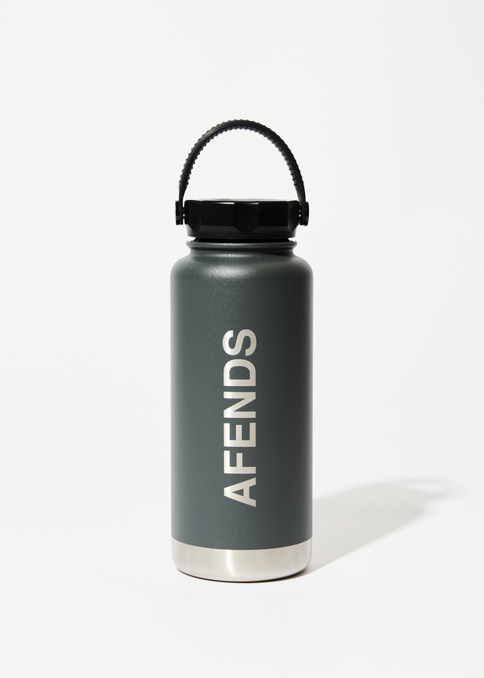 Afends Unisex Pargo x Afends - 950mL Insulated Water Bottle - BBQ Charcoal PARGO02-MUT-OS