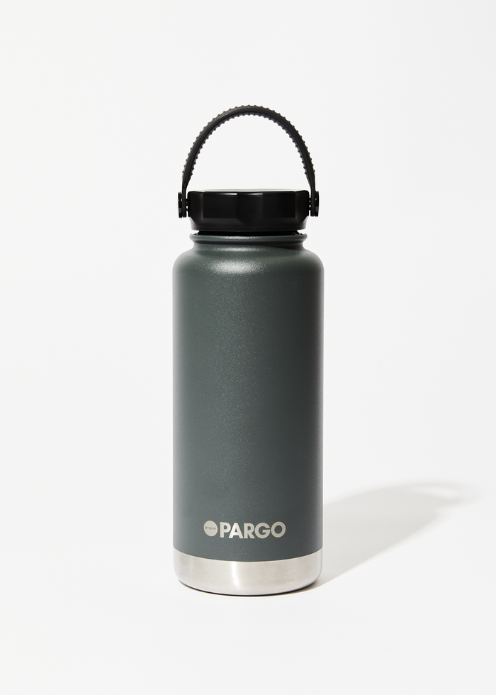 Afends Unisex Pargo x Afends - 950mL Insulated Water Bottle - BBQ Charcoal 