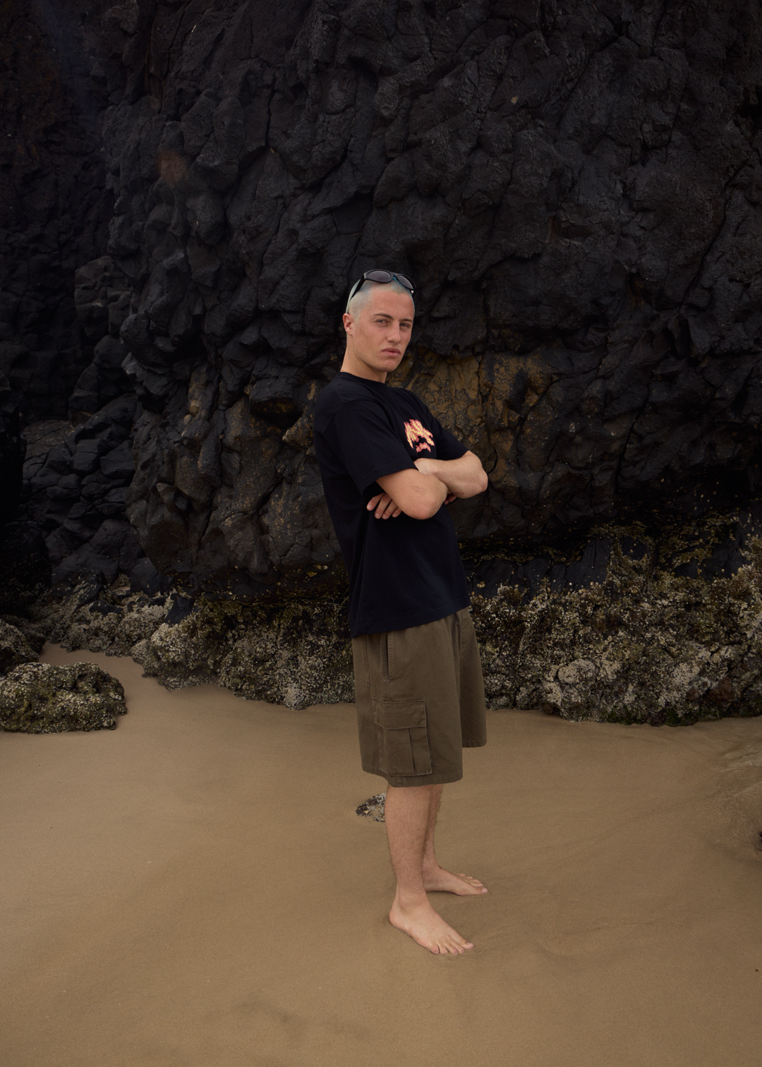 AFENDS Mens Ripped Out 98 - Oversized Cargo Short 20" - Deep Olive