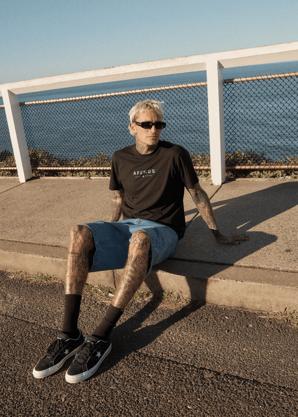 AFENDS Mens Thrown Out - Retro Tee - Black