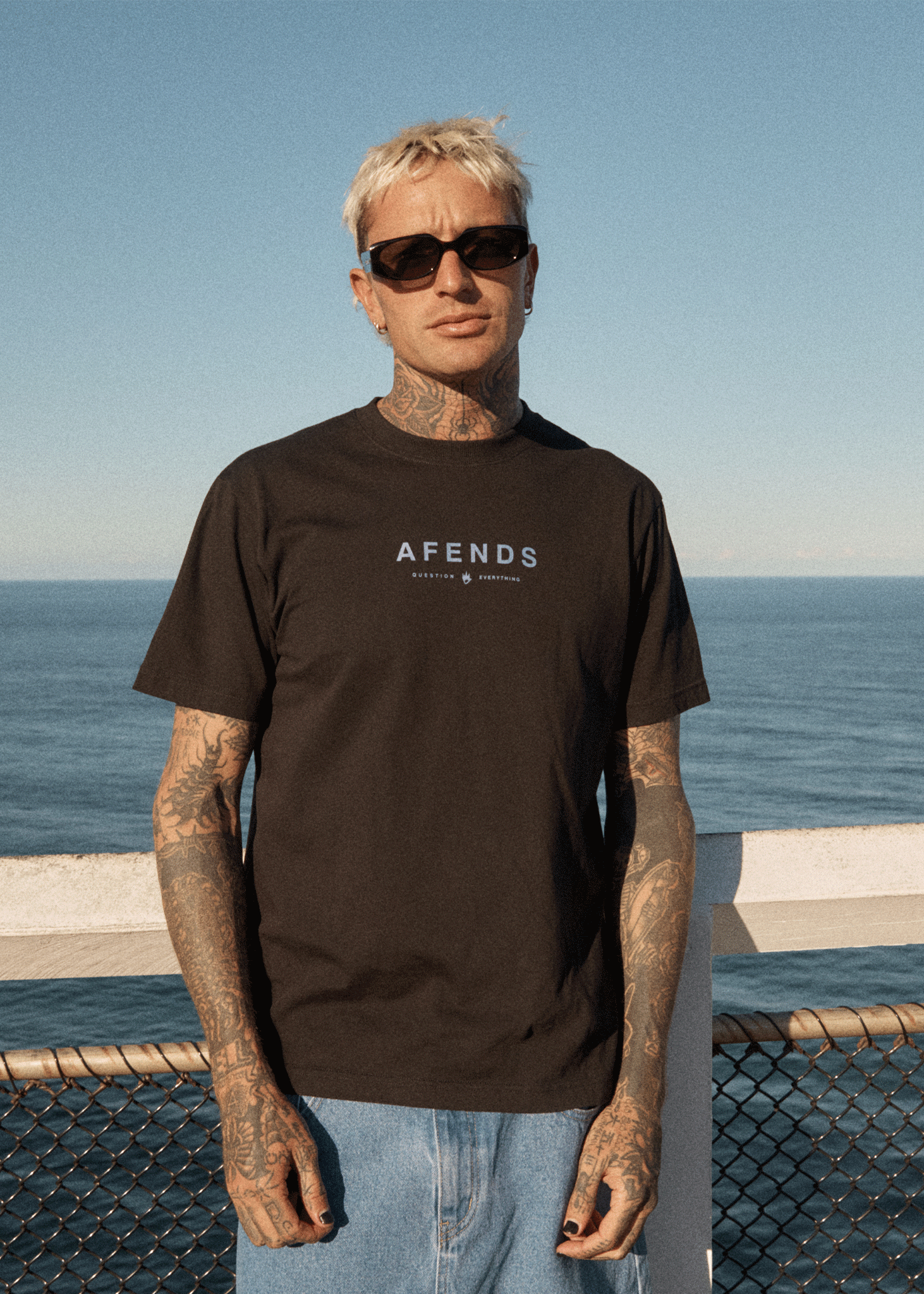 AFENDS Mens Thrown Out - Retro Tee - Black