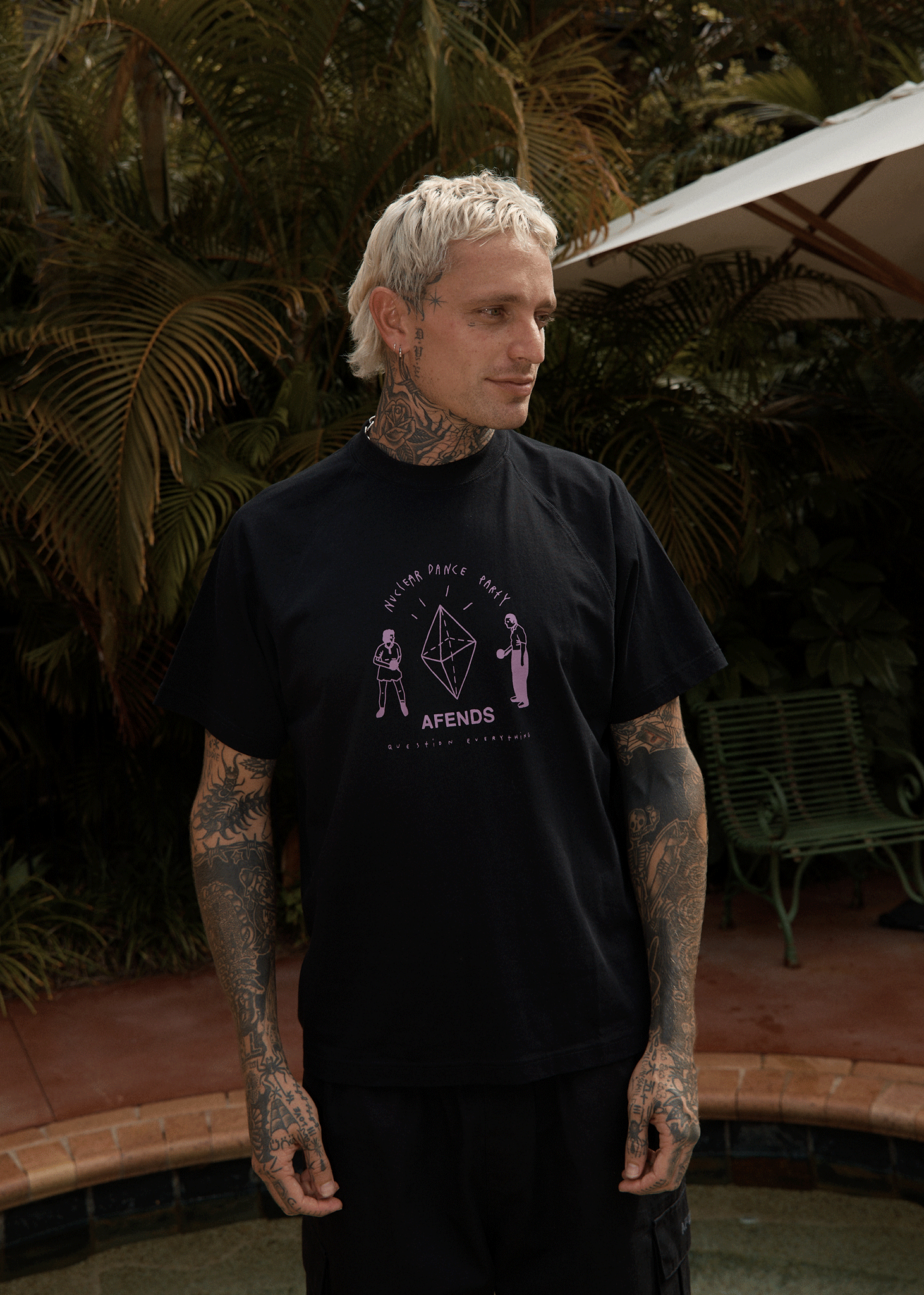 AFENDS Mens Dance Party - Raglan Boxy Tee - Black