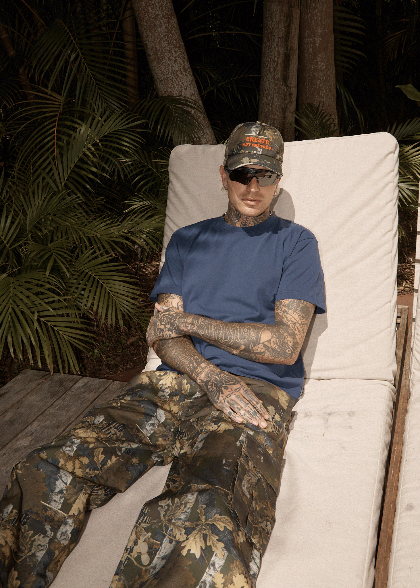 AFENDS Mens Genesis - Heavyweight Boxy Tee - Washed Deep Sea