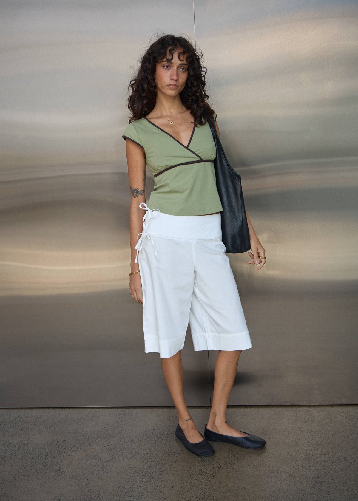 AFENDS Roxane - V-Neck Top - Sage