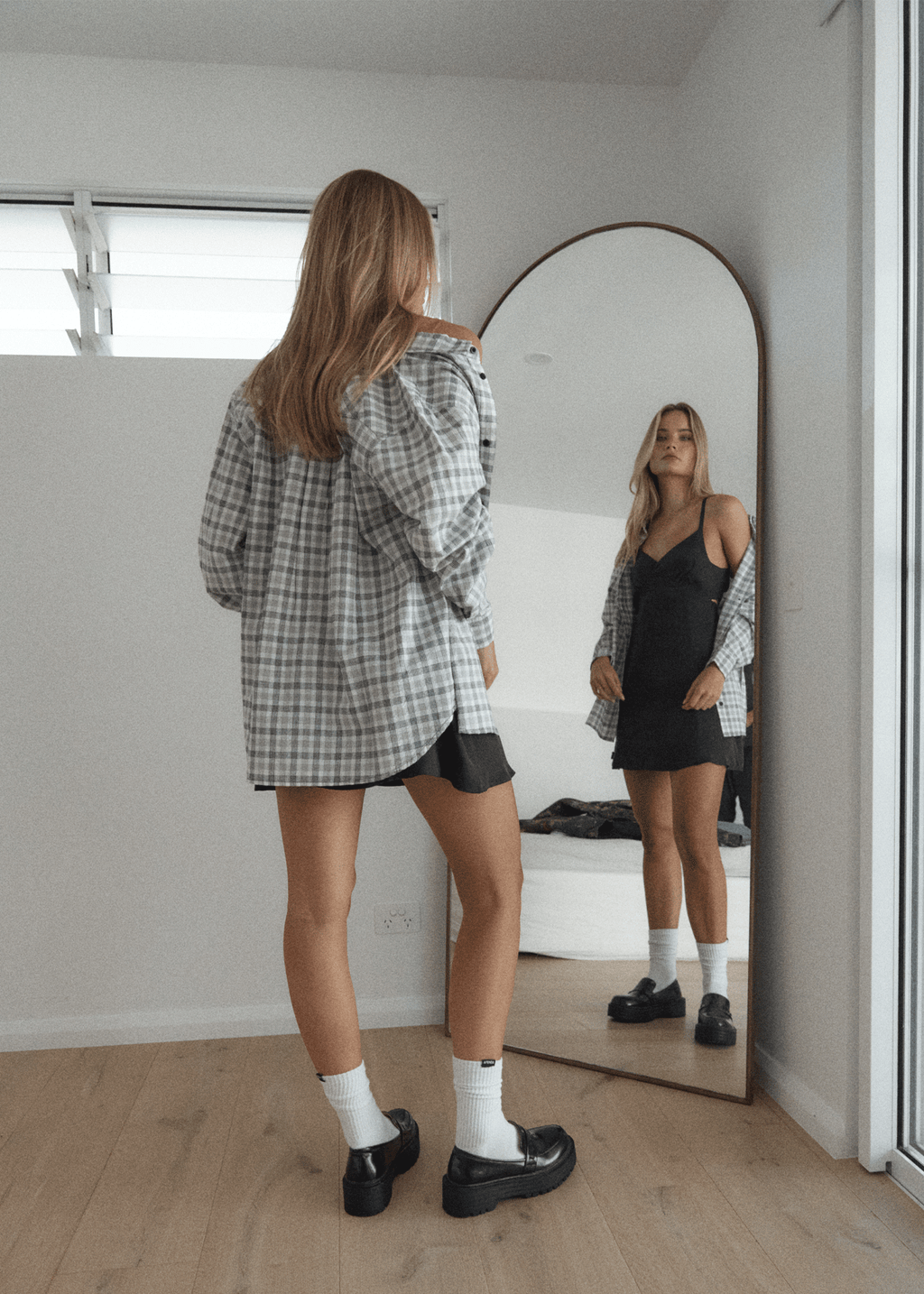 AFENDS Womens Leo - Seersucker Check Shirt - Black / White