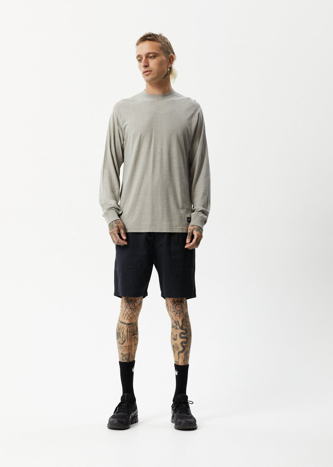 AFENDS Mens Essential - Long Sleeve T-Shirt - Olive 