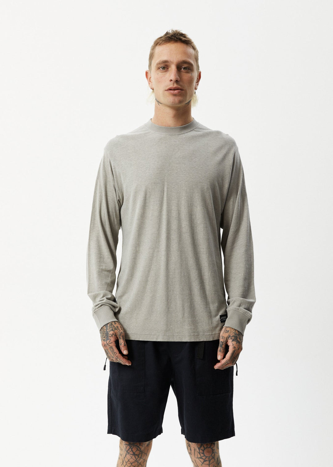 AFENDS Mens Essential - Long Sleeve T-Shirt - Olive 