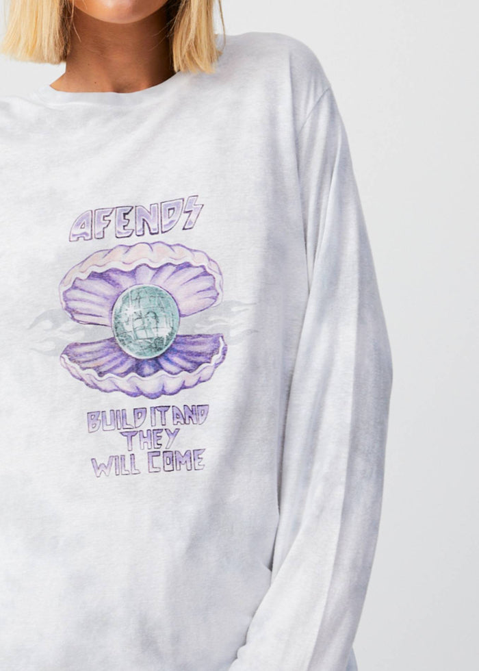Afends Womens Pearla - Hemp Long Sleeve Graphic T-Shirt - Smoke Wash 