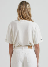 Afends Unisex Maximum  - Unisex Organic Retro Fit T-Shirt - Off White - Afends unisex maximum    unisex organic retro fit t shirt   off white 