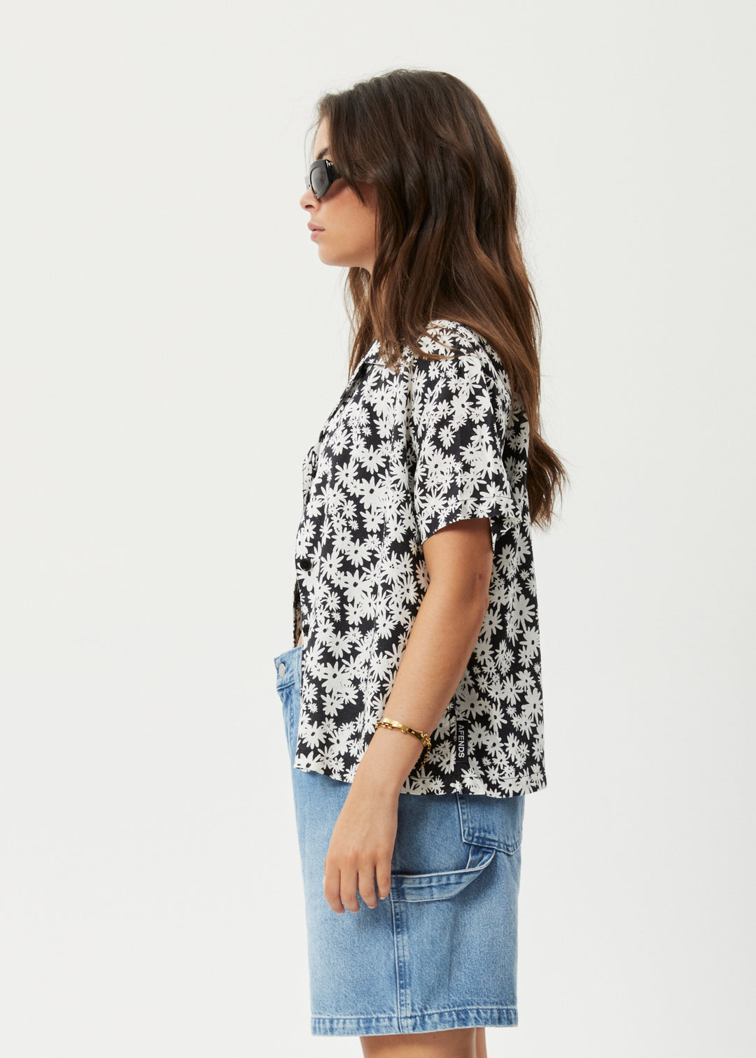 AFENDS Womens Benny - Short Sleeve Shirt - Black Daisy 